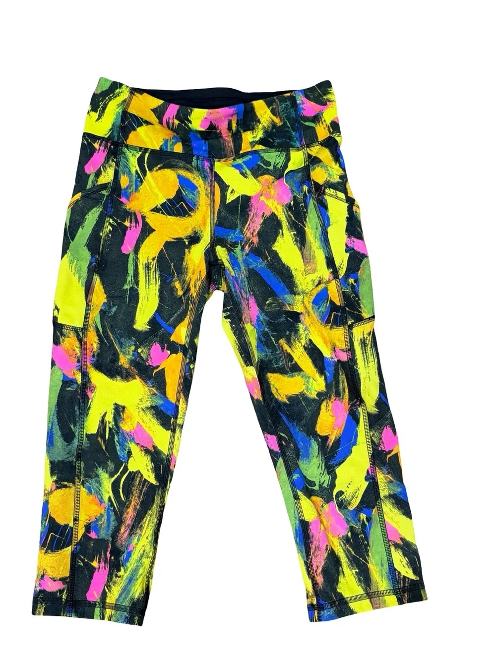 ✨ Lululemon Invigorate High-Rise‎ Crop 17